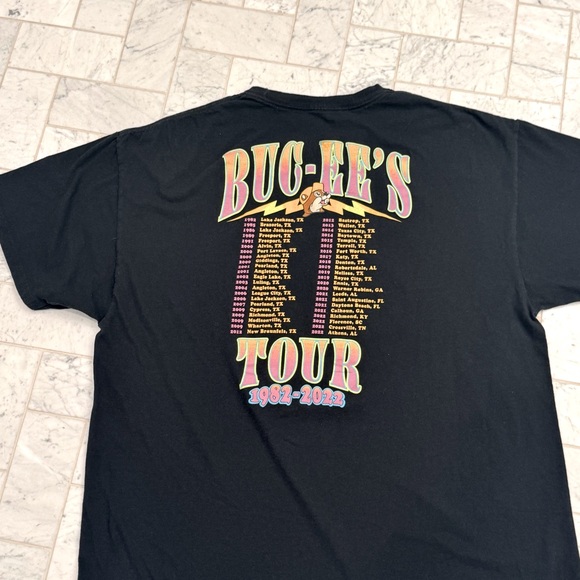 BUC-EE'S Graphic "The Tour" T-shirt - Picture 7 of 7
